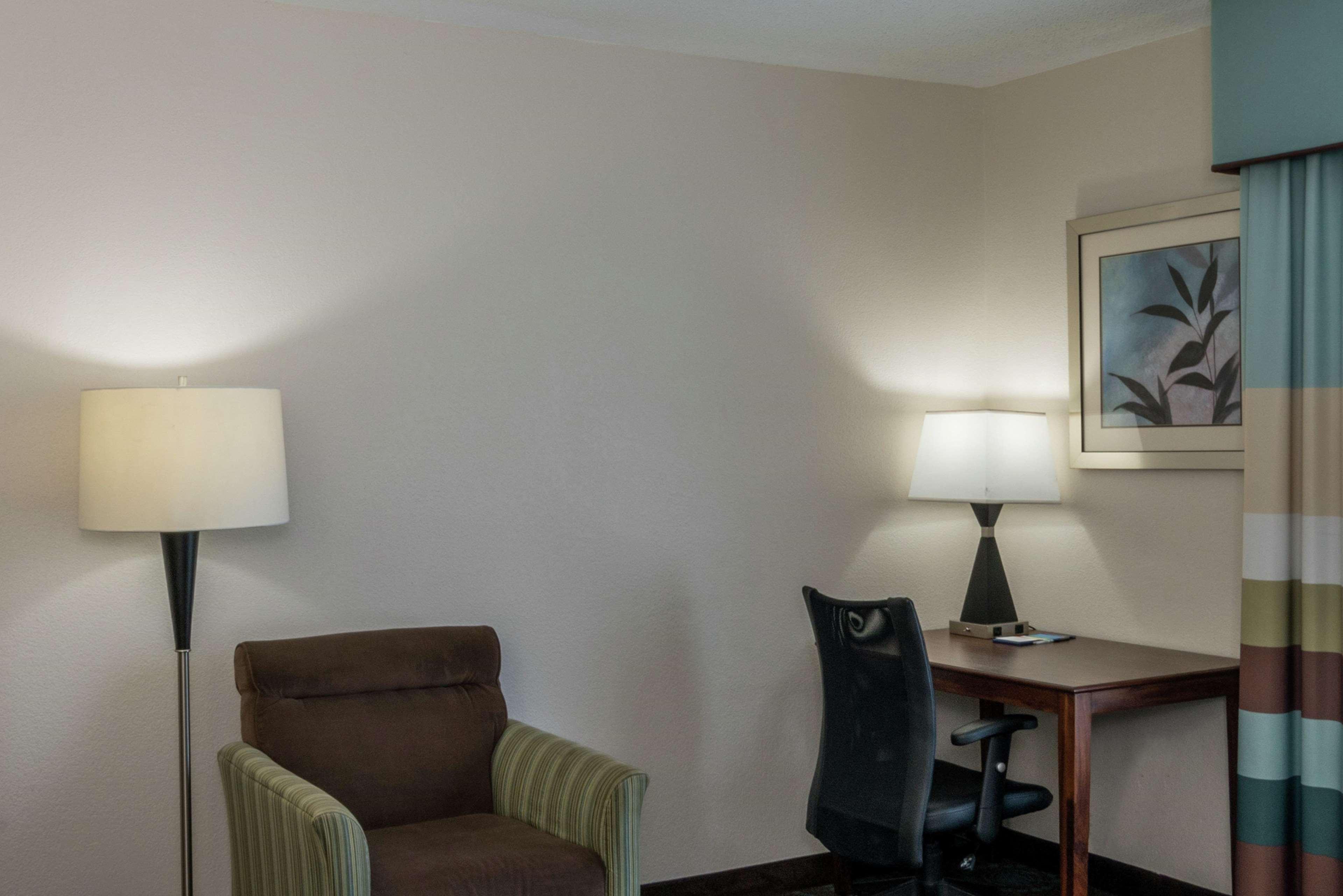 Hampton Inn Dahlgren Buitenkant foto