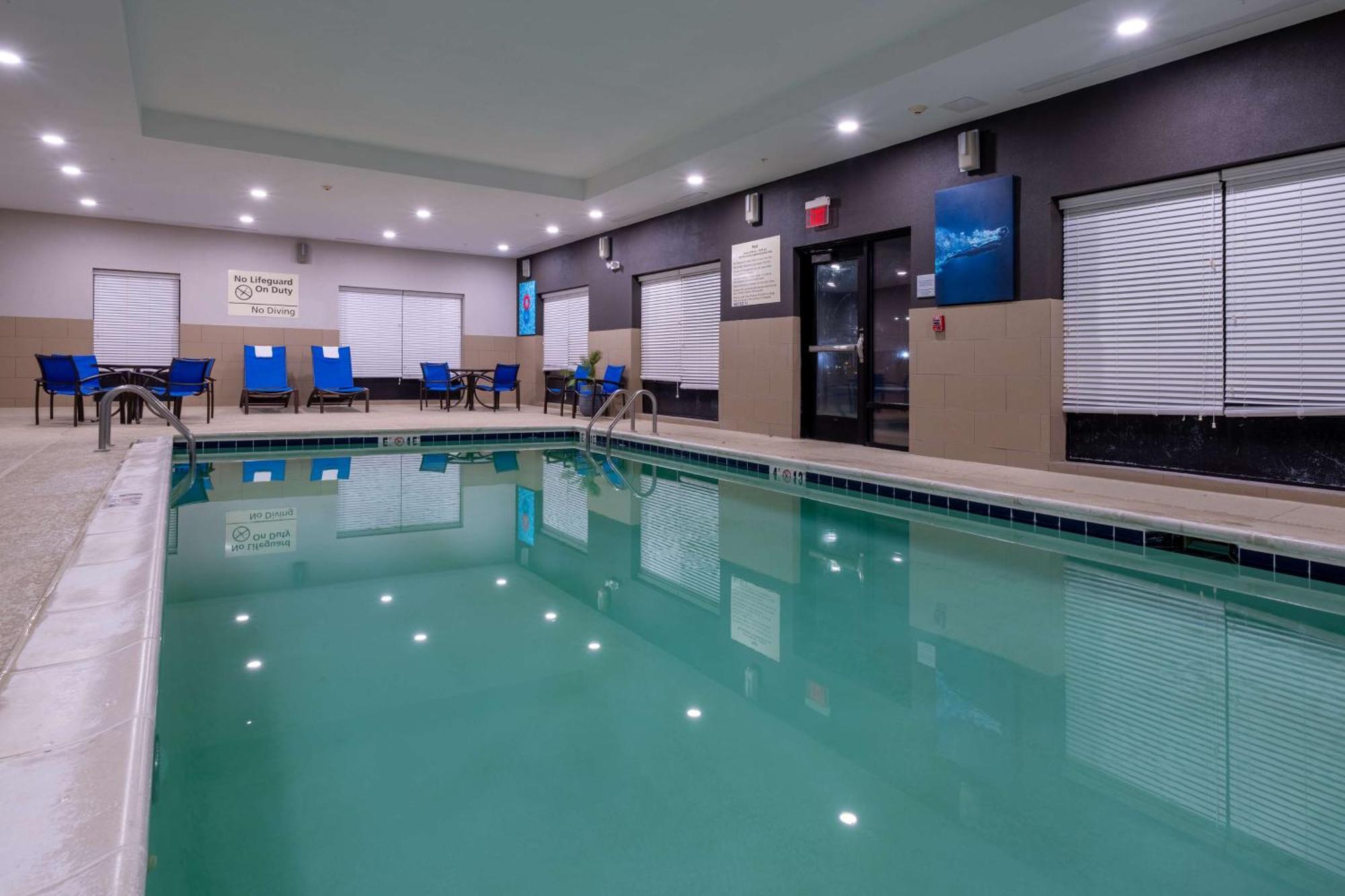 Hampton Inn Dahlgren Buitenkant foto